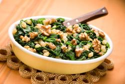 Fruity, nutty spinach